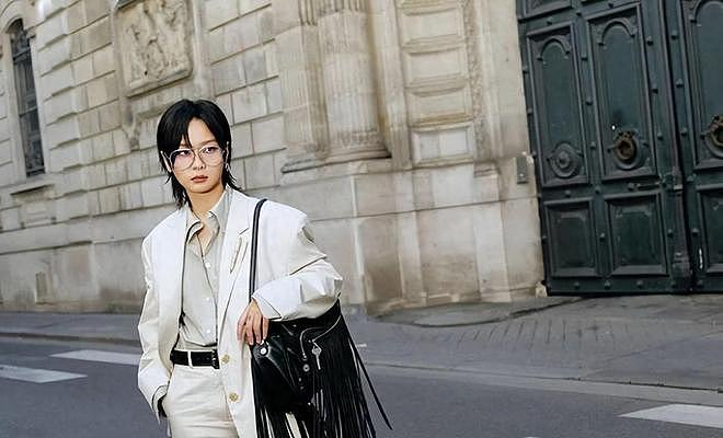 40岁周笔畅近况曝光！曾经历3段失败恋情，如今父母疯狂催婚（组图） - 1