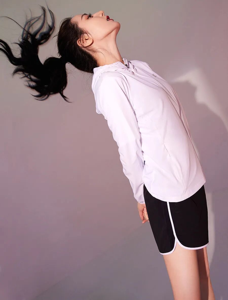 【美女】女神日推：迪丽热巴（组图） - 4