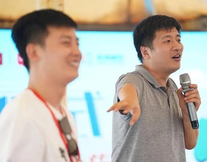 张雪峰继任者罕见发声,会照顾好张雪峰家人,等张雪峰女儿接班(组图) - 3
