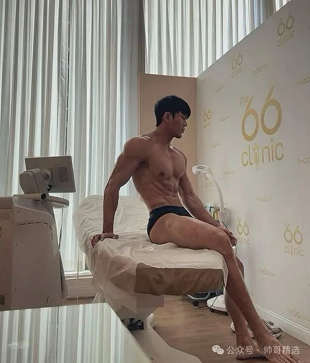 【帅哥】超爱穿性感泳裤的大胸肌粗筋翘臀帅哥狼狗，每一张荷尔蒙超浓（组图） - 9