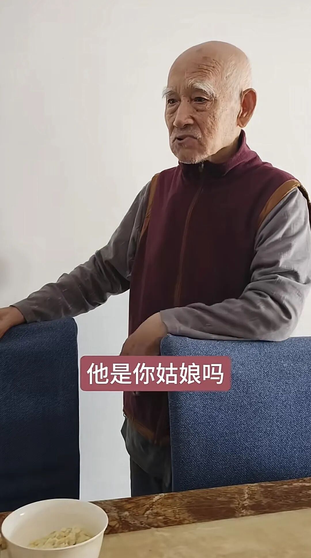 破防了！93岁老兵“穿越”回19岁，全家陪他演戏，可最爱他的那个人走了......（组图） - 2