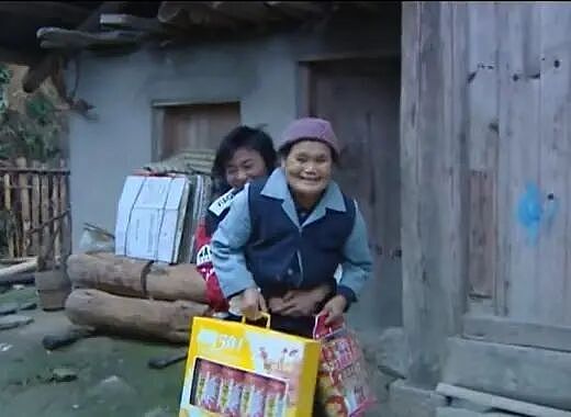 张雪一战封神背后,妻子从最穷时跟他白手起家,25年一个敢闯一个敢陪!(组图) - 23