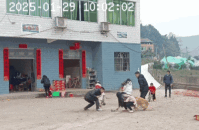 主人不仅抢了狗子的奶，还炸了人家盆，但狗子非但不记仇，反而还救了人…网友：格局一下子就打开了…（组图） - 14