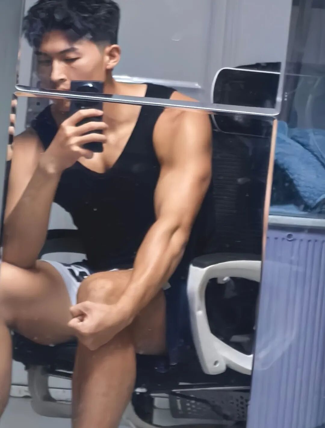 黑皮体育生一张肌肉照涨粉三千，男粉们全馋他身子！（组图） - 6