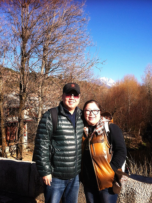 “李大嘴终于娶了佟湘玉！”戏里戏外都是暖男，和妻子蜗居45平小屋也幸福（组图） - 17