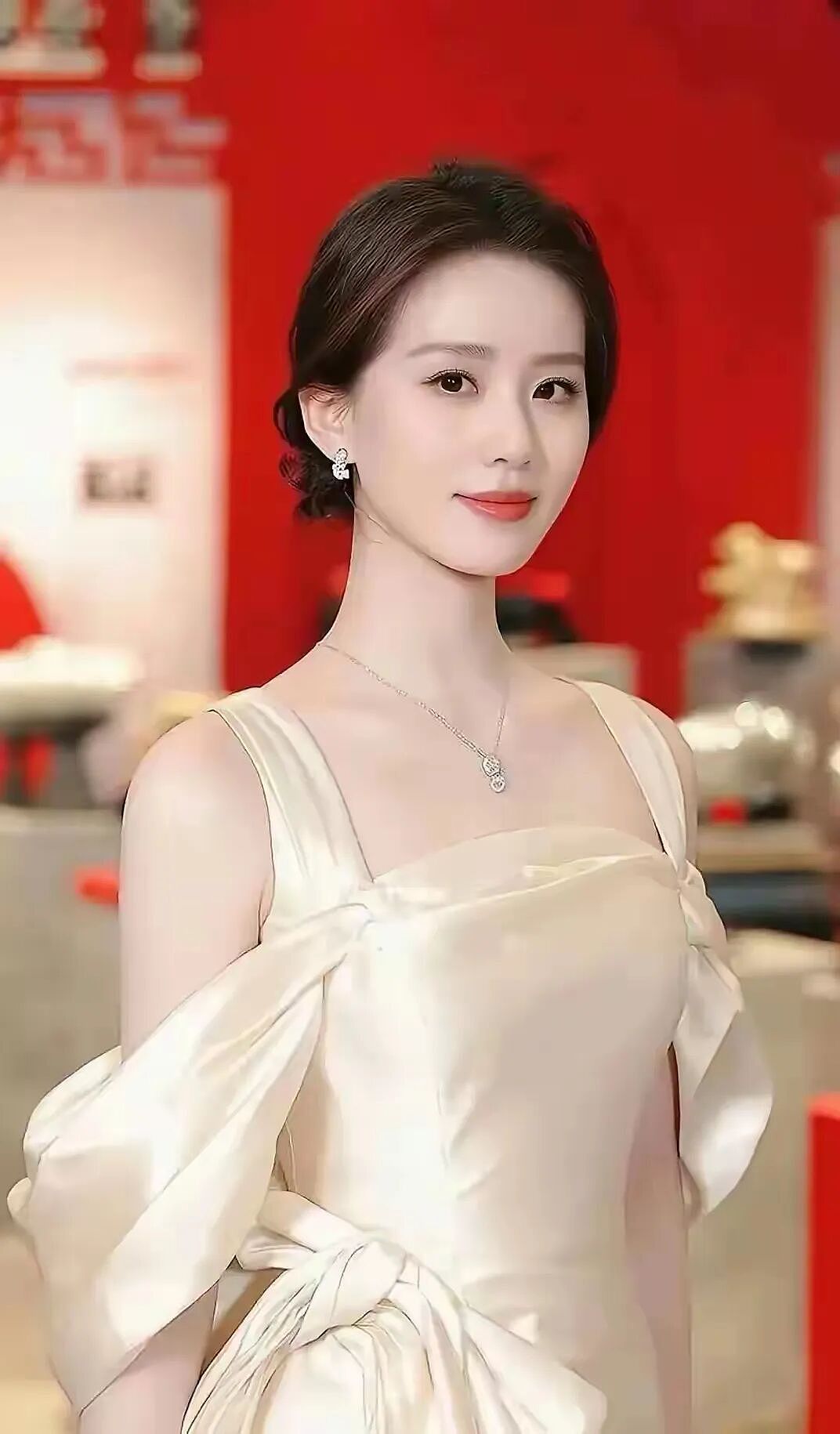 【美女】终于知道为什么吴奇隆非她不娶，确实美若天仙啊（组图） - 12