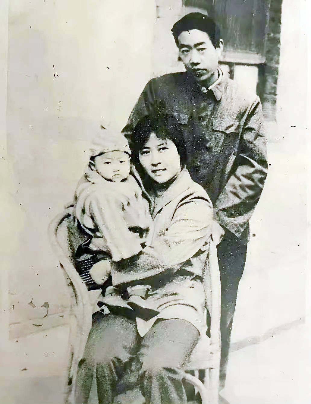 贾平凹之女贾浅浅：多篇论文被指抄袭，单亲家庭长大的她婚姻幸福（组图） - 7