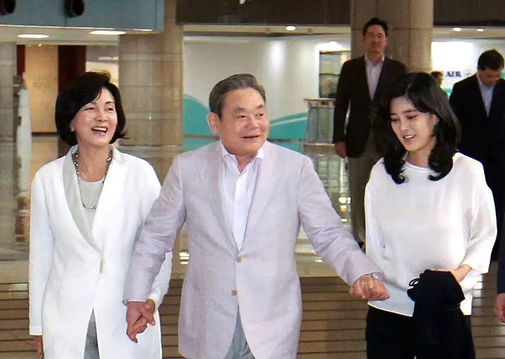 韩国史上最高遗产税,把财阀家的狂拽公主逼得卖房卖股票凑钱(组图) - 5