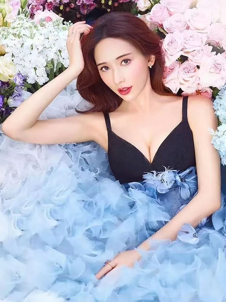 【美女】51岁林志玲跑马拉松，身材火辣状态超好，网友：被美晕了（组图） - 8