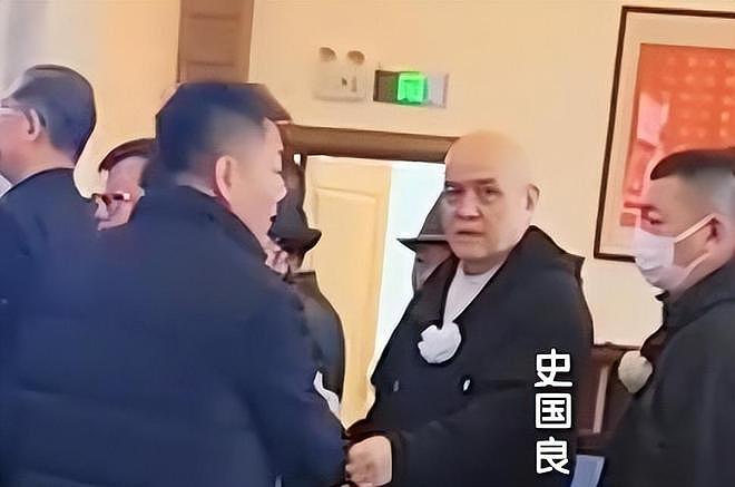 陈丽华告别仪式，马德华掩面哭泣，朱军白岩松胸前戴白花悼念（组图） - 11