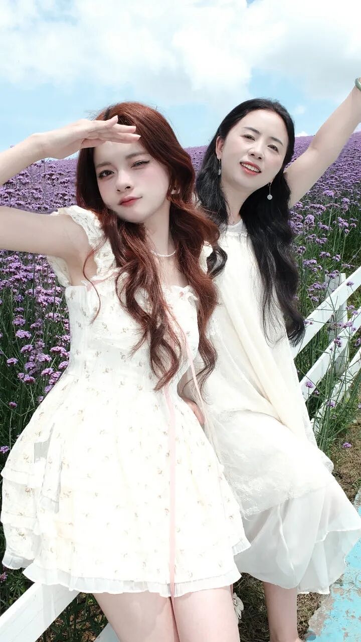 【情感】00后脑瘫女孩做美妆博主,帮家里还债40余万,网友:她好美,像天使(组图) - 4