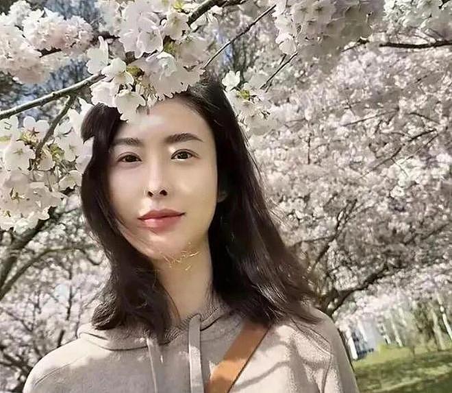 38岁车模兽兽近况曝光!嫁富商生下两子,如今婚姻幸福成人生赢家(组图) - 7