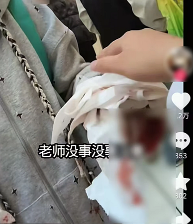 满地血迹！大陆商场动漫展突降玻璃碎片雨，多人带血狂奔画面曝（组图） - 10
