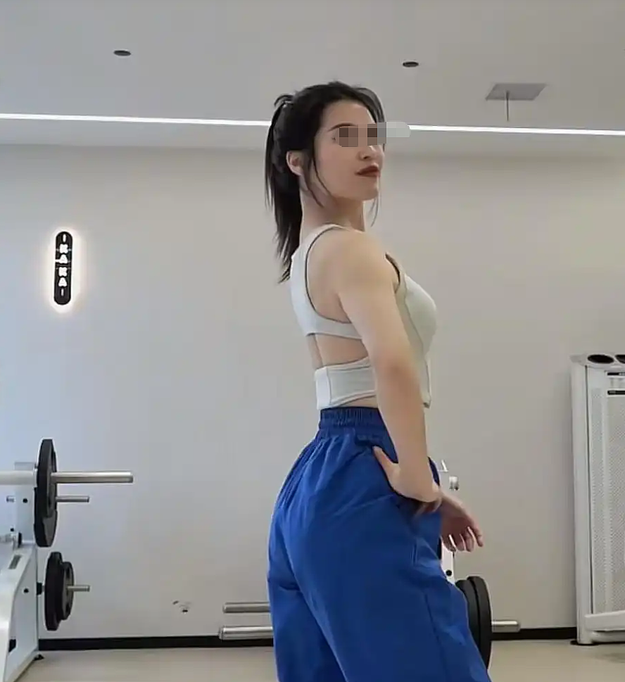 反转！原配起诉老公出轨瑜伽老师闺蜜案开庭：婆婆当庭倒戈力挺小三并作证（组图） - 4