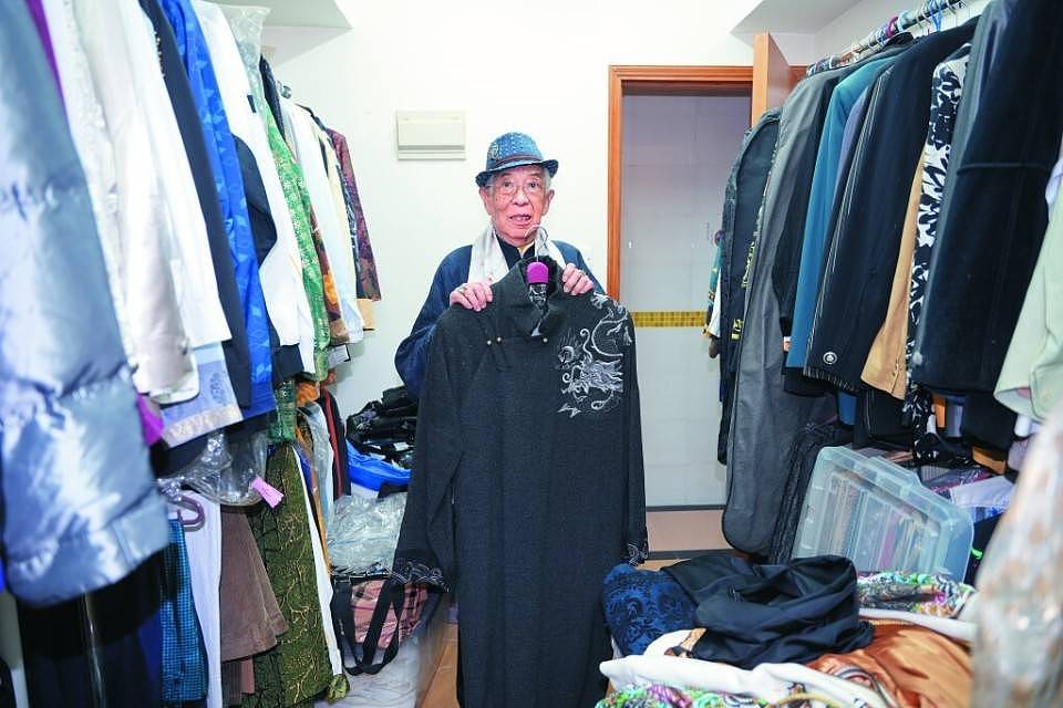 香港老戏骨江图去世,无儿无女留千万遗产,托付古天乐操办后事(组图) - 15