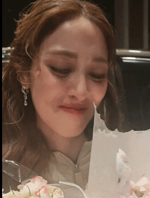 “最美港姐”上浪姐一夜爆火!网友:完全是真人版迪士尼在逃公主(组图) - 28