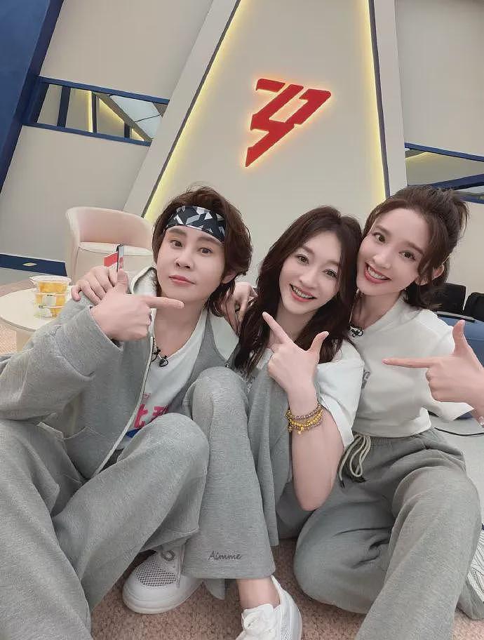 【情感】《乘风2026》王蒙又双叒圈粉了！嘴硬心软怼遍全场，她凭什么如此嚣张（组图） - 7