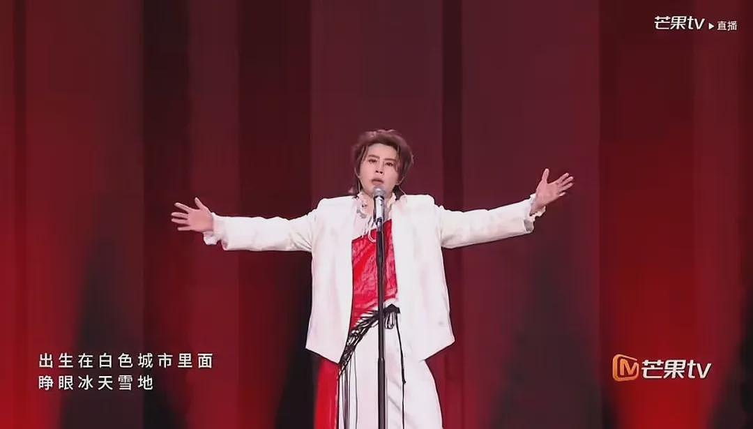 【情感】《乘风2026》王蒙又双叒圈粉了！嘴硬心软怼遍全场，她凭什么如此嚣张（组图） - 6