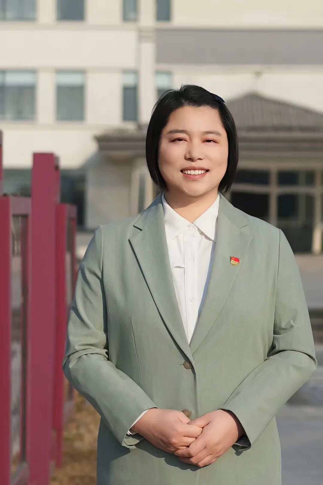 【情感】她曾是辽宁舰首位女舵手,如今带领乡亲们养小龙虾,丈夫默默为她护航(组图) - 9
