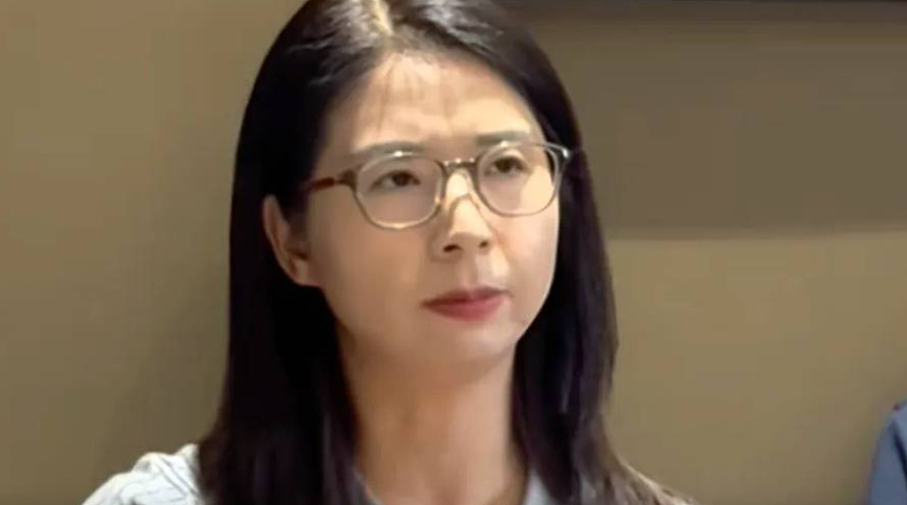 中国首宗性侵工伤案明开庭：崔丽丽申请250万元赔偿（组图） - 1