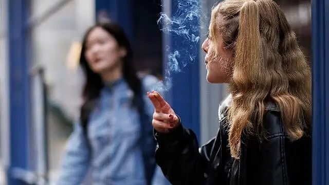 历史性法案!全球开始动真格!2009年后出生的人,将终身不准买这样东西!(组图) - 2