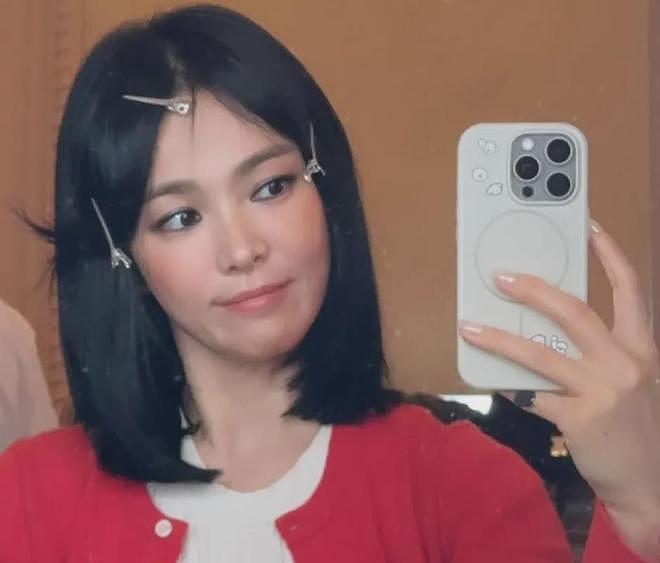 宋慧乔都戴老花镜了？44岁状态越来越差，近照翻车被吐槽像老奶奶（组图） - 9