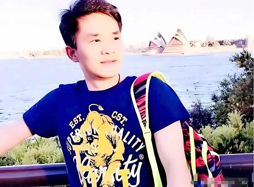 曾与大38岁刘晓庆同居6年，今38岁住800元出租屋！相亲屡遭嫌弃后，他终于崩溃：我被害惨了！（组图） - 9