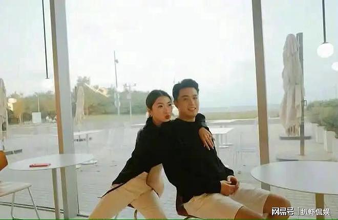 程晓玥疑似二胎出生,吴千语前去探望,抱娃喂奶提前体验当妈乐趣(组图) - 6