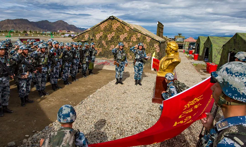 【情感】21岁黄继光牺牲后，母亲又将次子送上朝鲜战场，归国前带回一捧英雄鲜血浸染的泥土（组图） - 23