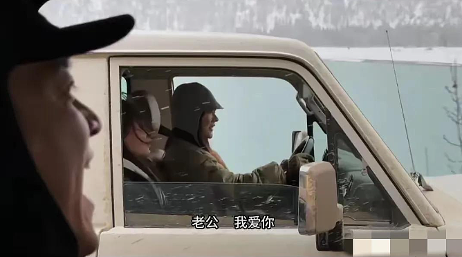 【情感】霍思燕携爱犬泰国夺冠,杜江的眼神藏不住了!相差5岁的姐弟恋太甜了(组图) - 9