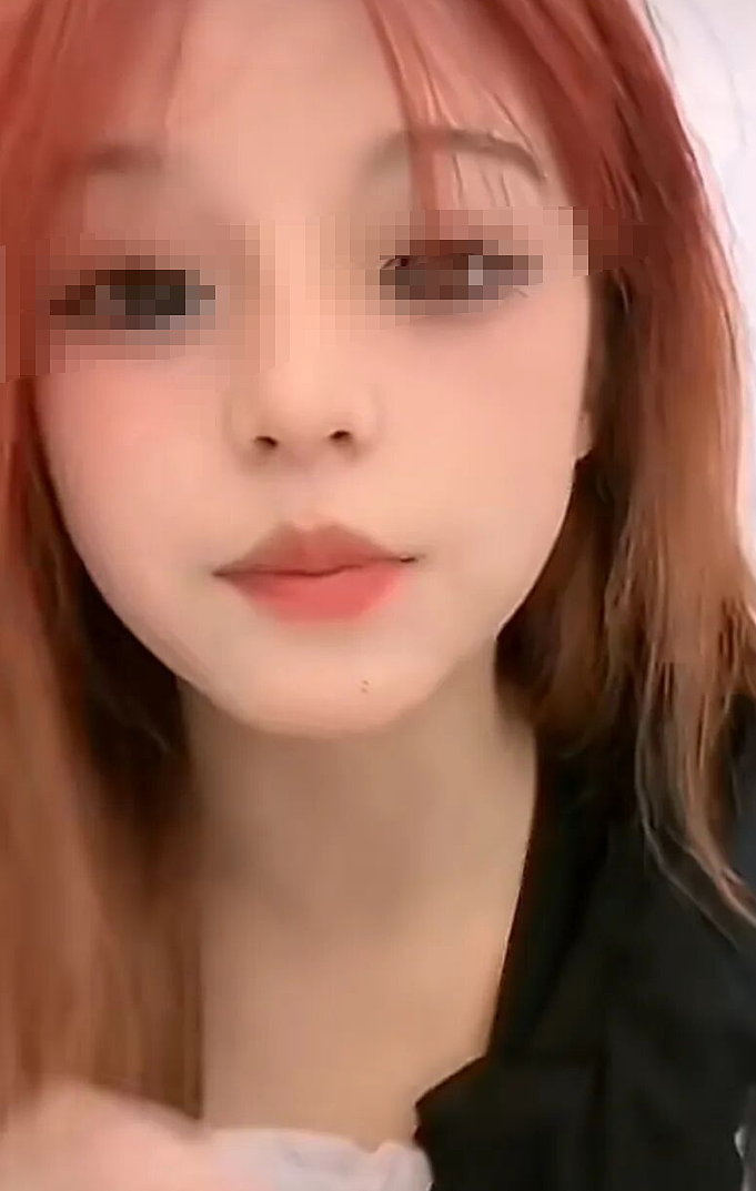 直播把未成年女生6次摁进鱼缸画面好残忍！快手又一精神小妹网红被封禁（视频/组图） - 11