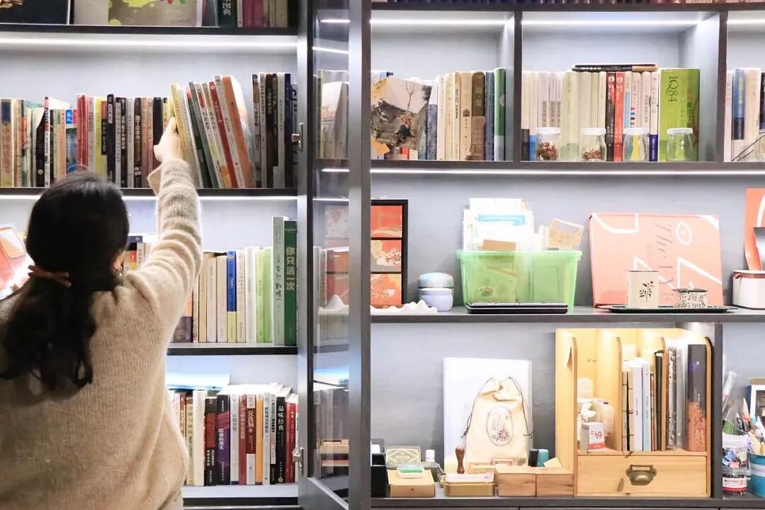 【情感】妈妈们的读书群:不聊老公不聊娃,找回鲜活的自己(组图) - 5