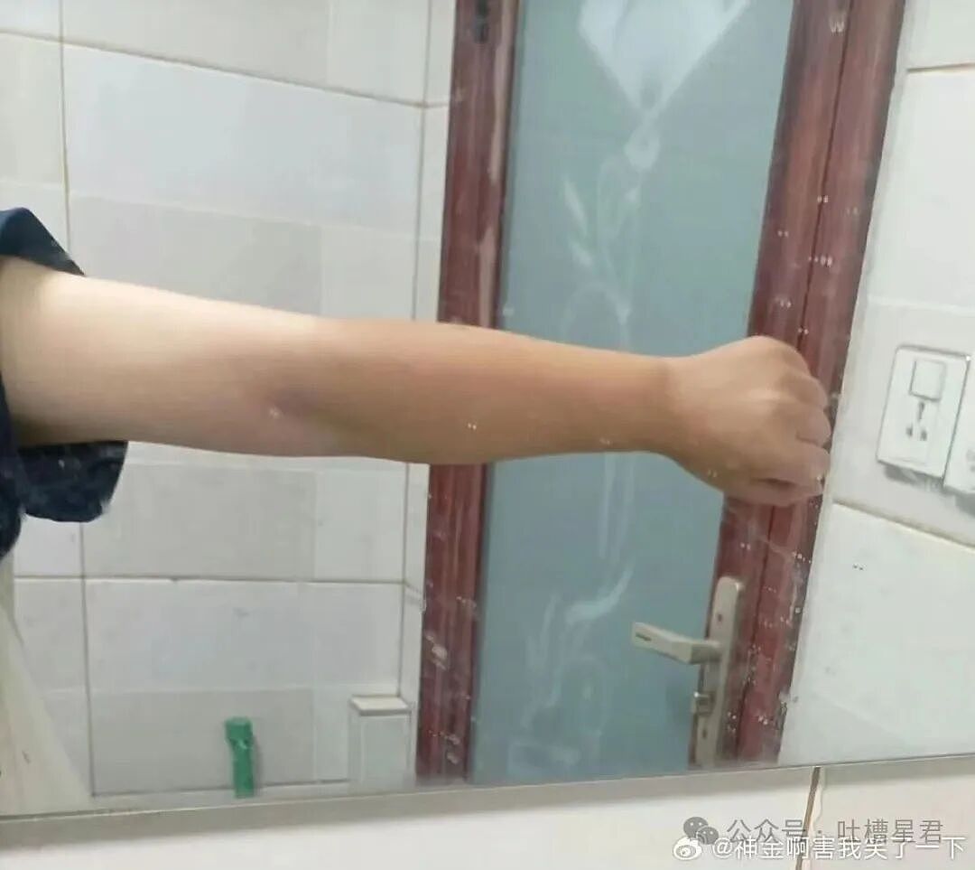 【爆笑】“将领导的工作照片做成相册把他感动到落泪…？”哈哈哈这才是真正的和珅转世！（组图） - 53