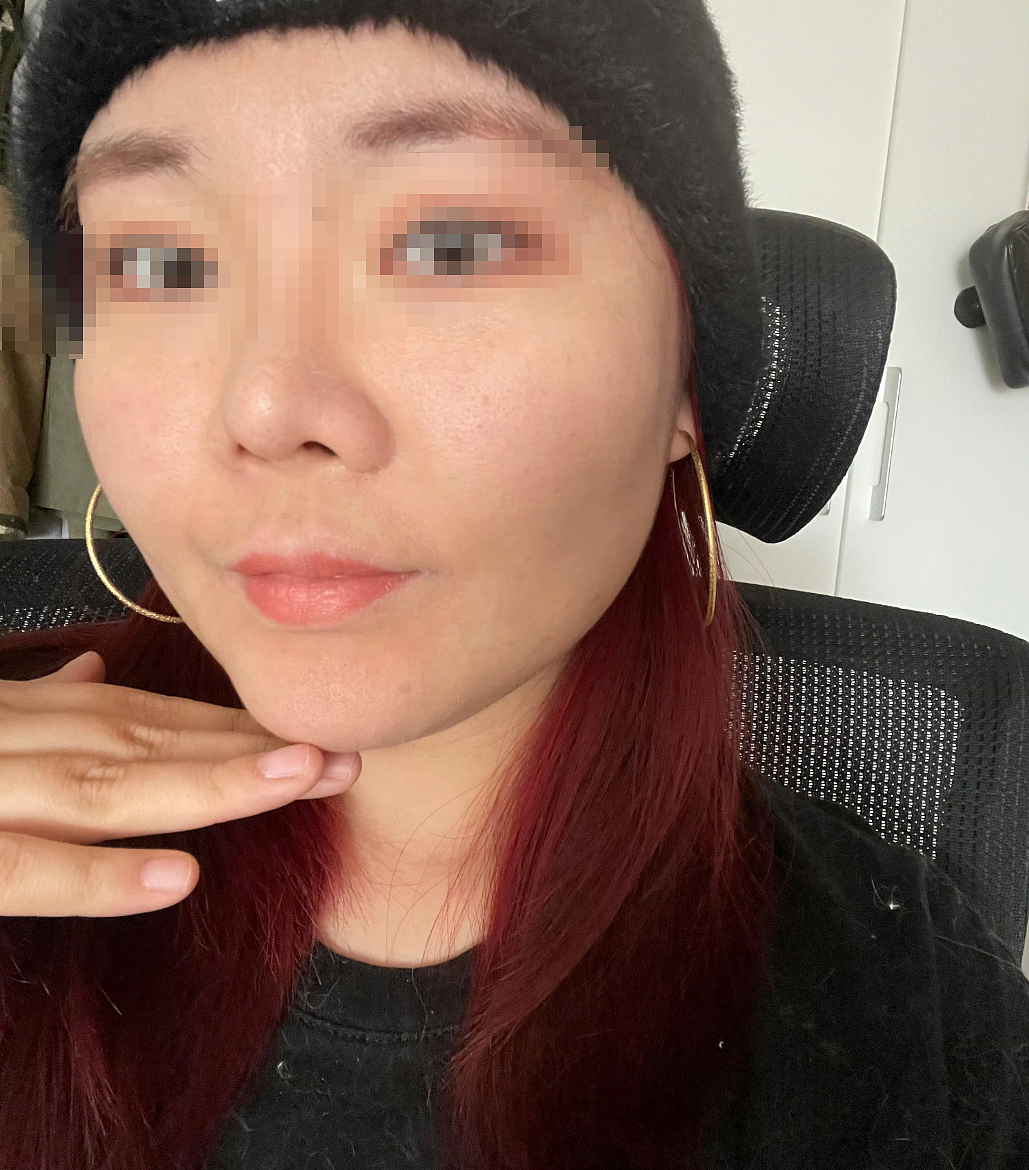 女生用饮料浇灭路人抽烟被扒衣“裸检”冲上热搜:微博自述经过评论区吵翻(组图) - 15