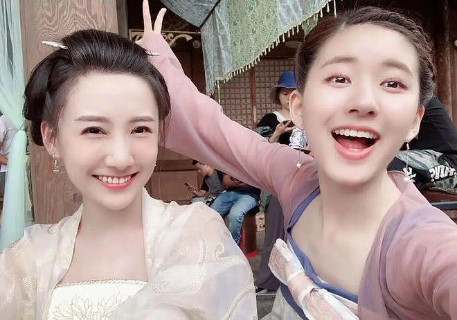 30岁演员魏笑官宣结婚!老公身份曝光,闺蜜赵露思举止让人感动(组图) - 5