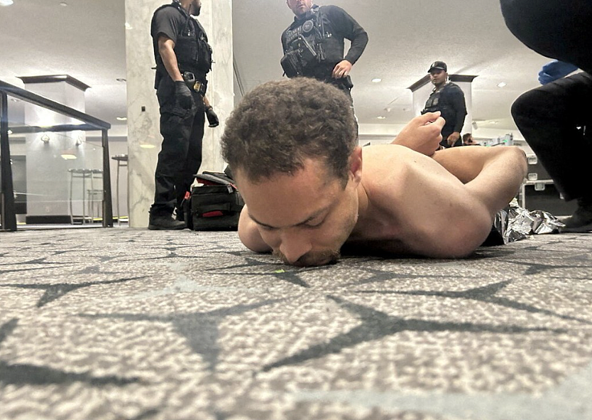 白宫记者晚宴枪击网疯传男子稳坐桌边淡定食沙律，不逃命原因曝光（组图） - 6