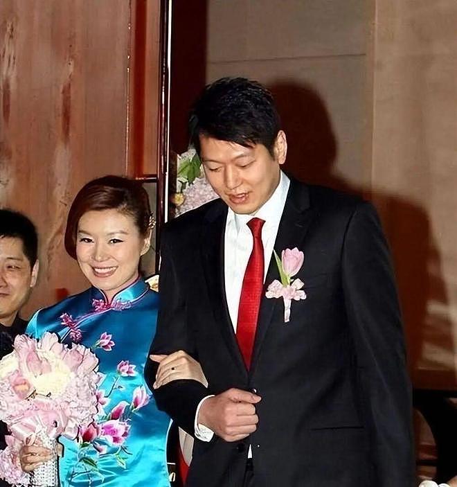 43岁莫科近况曝光！前妻去世后再娶游泳冠军，如今儿女双全很幸福（组图） - 5