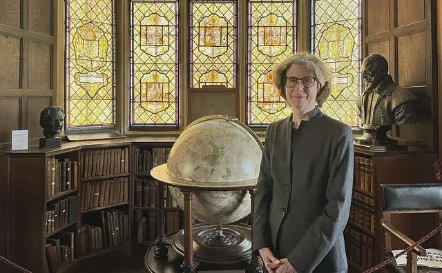​“非凡的时间胶囊”：走进有750年历史的英国牛津大学中世纪图书馆（组图） - 2