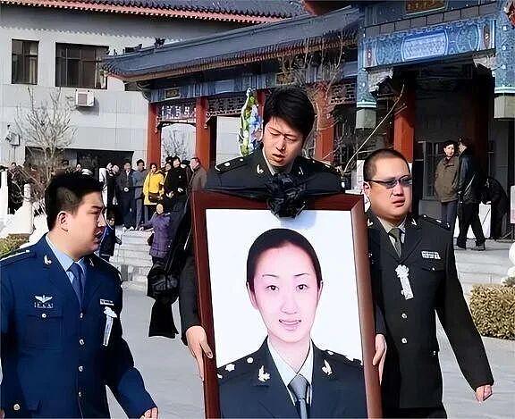 43岁莫科近况曝光！前妻去世后再娶游泳冠军，如今儿女双全很幸福（组图） - 3