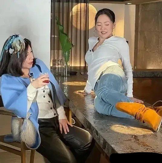 复出主持失败？酒瘾犯了的小S话都说不清楚，别再消费离世的大S了（组图） - 4