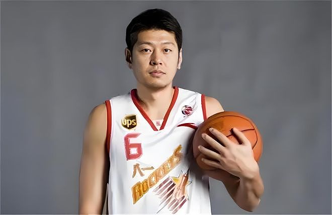43岁莫科近况曝光！前妻去世后再娶游泳冠军，如今儿女双全很幸福（组图） - 1