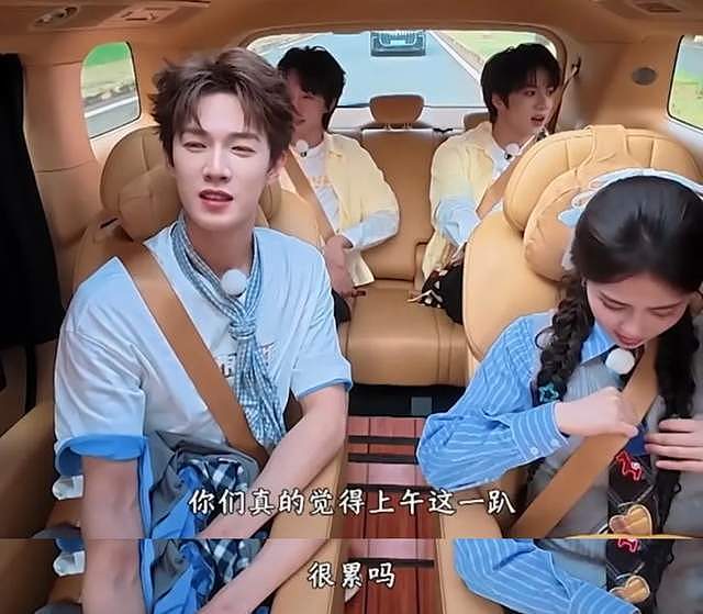 白鹿《奔跑吧》发言遭审判！相关评论区沦陷，节目收视率创新低（组图） - 3