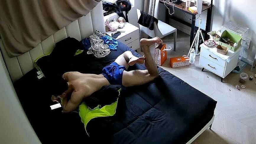 体育生监控曝光在ins上火了!这身材连老外看了都迷糊(组图) - 11
