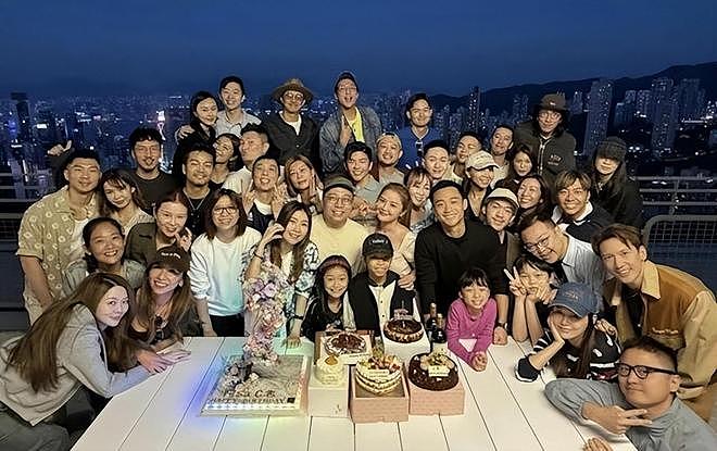 蔡卓妍林俊贤结婚,3枚婚戒超65万,男主搬入女方豪宅同居生活(组图) - 9