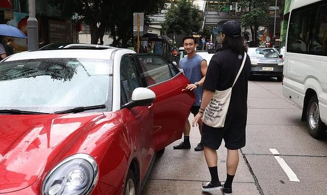 蔡卓妍老公露面回应会努力赚钱养家，微笑默认生孩子计划（组图） - 7