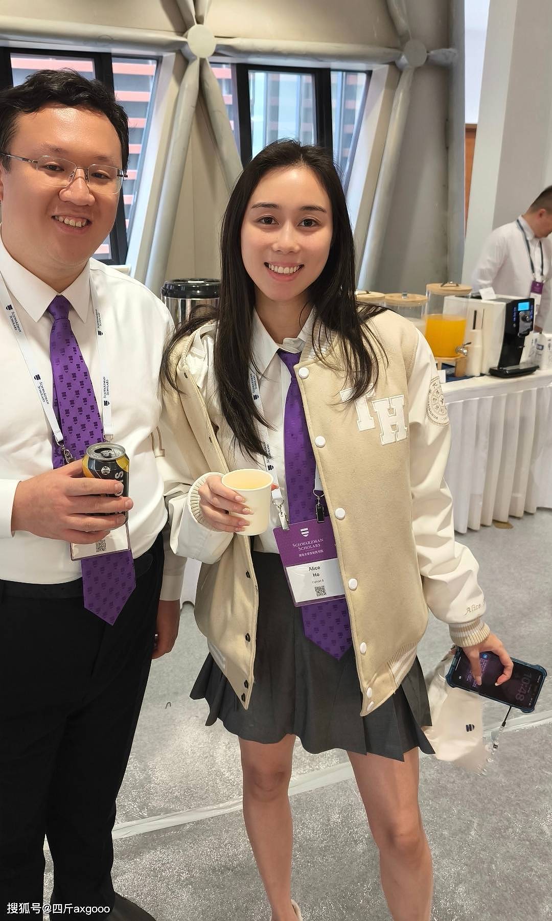 “赌王”小女儿何超欣清华毕业，高调宣布留校工作，没踏足娱乐圈（组图） - 8