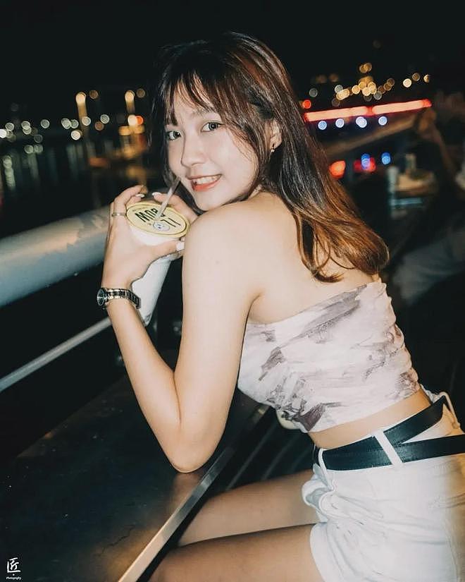 【美女】甜美又可爱女神,丰满身材,极致腰臀比,太迷人(组图) - 6