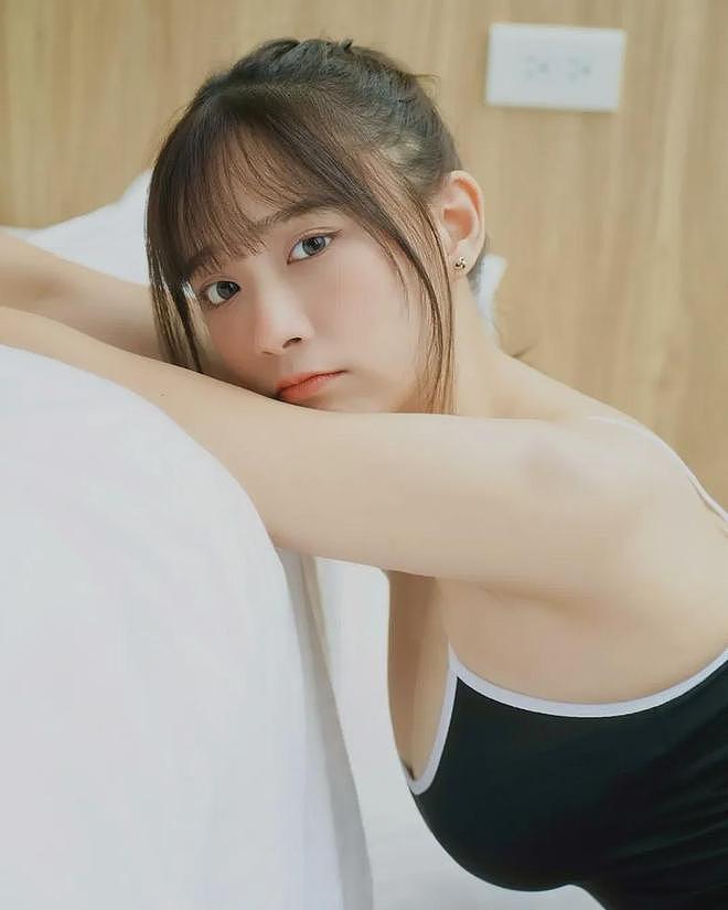 【美女】甜美又可爱女神,丰满身材,极致腰臀比,太迷人(组图) - 12