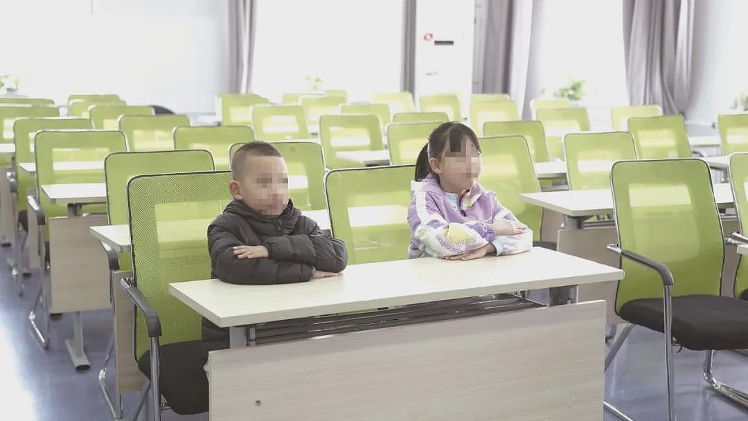 【情感】母亲病逝父亲失联，姐弟俩被“遗忘”在托管班两年，却在这里找到了“妈妈”（组图） - 5