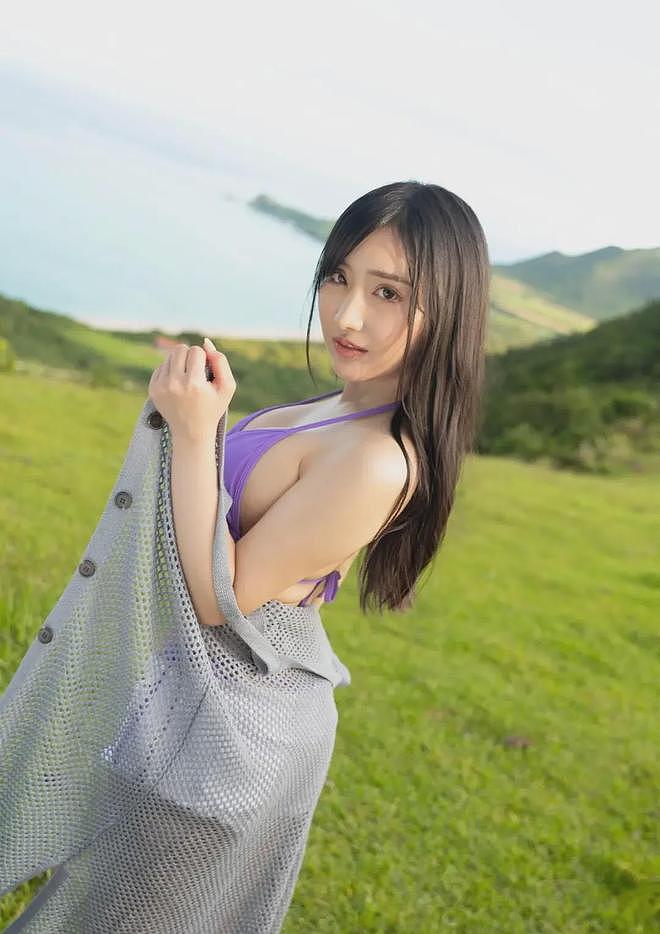 【美女】00后H杯高颜值女神,娇小体型,丰满上围,“反差萌”确实吸引人(组图) - 12
